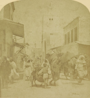 Street scene in an Arab city, possibly in Morocco, stereograph, inscription: 'C', number: '25175',