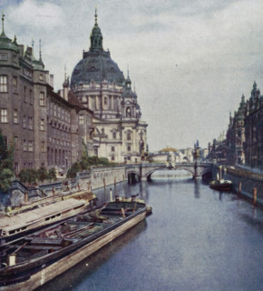 View of the Spree and the Stadschloss in Berlin, Spree am Klg. Schloss., La Sprée devant le Château