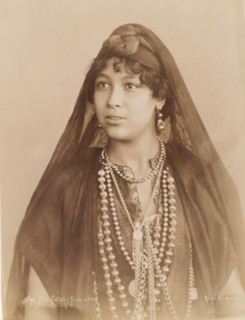 Fille Fellah (Toilette de Ville), Portrait of an unknown Fellah woman, photograph, number: 'No 94',