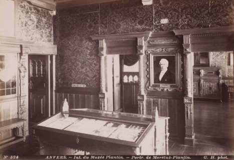 Interior of the Plantin-Moretus Museum in Antwerp, Belgium, Int. du Musée Plantin - Portr. de