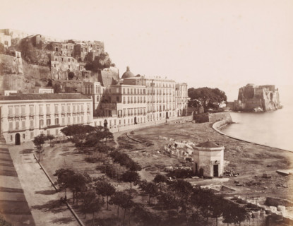 View of the Castel dell'Ovo in Naples, Italy, Chateau ... et Chateau de l'oeufs, Naples,