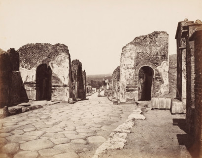 View of the remains of the gate of Herculaneum in Pompeii, Italy, photograph, number: '12.',