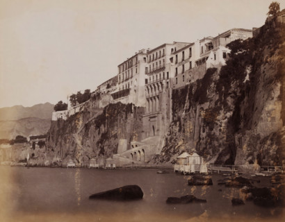 View of the cliffs of Sorrento and Hotel Tramontano, Italy, Hôtel Tramontano, Sorrento, photograph,