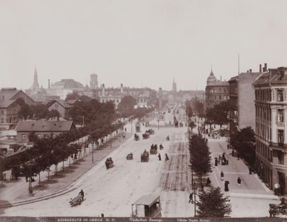 View of the Vesterbrogade in Copenhagen with the Hovedbanegård on the left and the Frihedsstøtten,