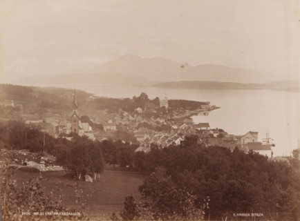 View of Molde in Norway, Molde from Ræknæshaugen, photograph, number: '8454.', photographer: Knud