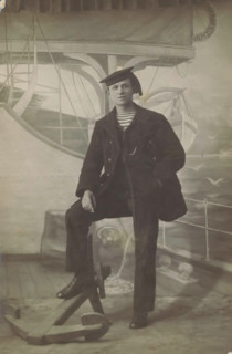 Studio portrait of an unknown man in sailor uniform, photograph, picture postcard, inscription: