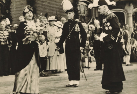 40th anniversary of the reign of HM the Queen, Amsterdam, 5 September 1938, arrival at