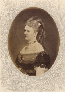 Karoline, Queen of Saxony, Photo reproduction of a painted portrait of Carola, photograph,