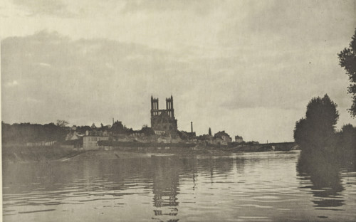 View of Mantes in the evening, Le Soir, à Mantes, photomechanical print, photographer: Achille