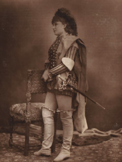 Portrait of Marguerite Ugalde, page, photomechanical print, photographer: Félix Nadar, cliché