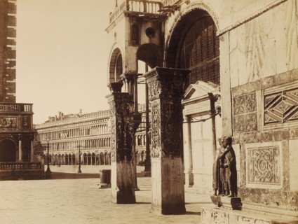 Piazza S. Marco presa dalla Porta della Carta. Venezia., photograph, photographer: Carlo Naya,