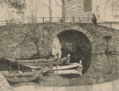 Bridge over a canal, print, Five rowing boats in the water on the left., printmaker: Cornelis