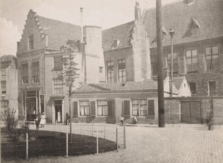House on the Balance, purchased for the Provincial Water Authority, before the restoration, 1895,