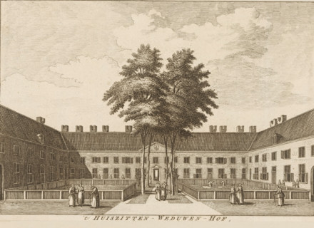 View of the courtyard of the Huiszittenweduwenhof (Kartuizerhof) in Amsterdam, 't