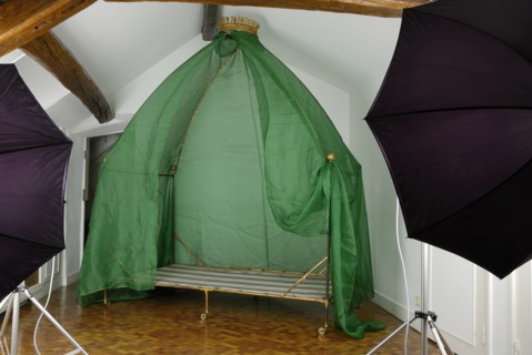 Desouches, Lit de voyage pliant de la famille Impériale (détail)