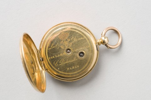 Small woman's neckwatch, French Second Empire