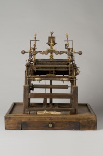 Miniaturisation d'un métier à tisser, époque Premier Empire
