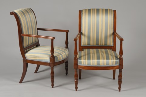 Pair of mahogany armchairs, end of the French Consulate