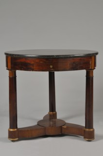 Mahogany pedestal table, 19th Century