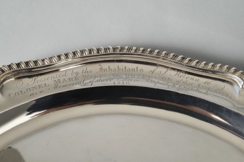 Plat en argent (détail)
