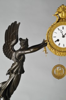 Tomire, Pendule (détail)