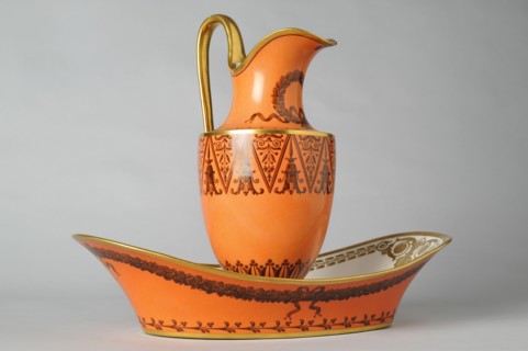 Manufacture royale de Sèvres, Aiguière et son bassin