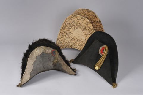Chapeau de Général et chapeau d'Officier d'Infanterie