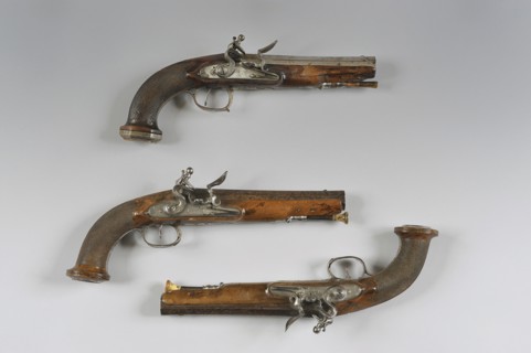 Ensemble de pistolets à silex