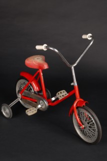 Jouet : vélo d'enfant Mercier rouge