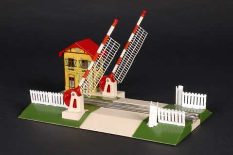 Jouet : passage à niveau JEP (France) monobloc avec maison de garde