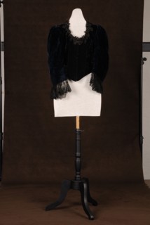 Costume de théâtre : corsage 1900