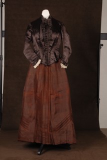 Costume de théâtre : robe 1900