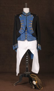 Costume de théâtre : costume de soldat style Louis XV