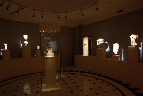 L'EXPOSITION: "LA CITE DERRIERE LA CITE" A ATHENES