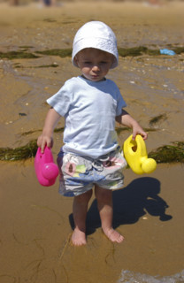 AMUSEMENT A LA PLAGE-FRANCE