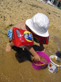 AMUSEMENT A LA PLAGE-FRANCE