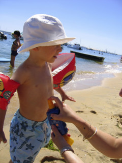 AMUSEMENT A LA PLAGE-FRANCE