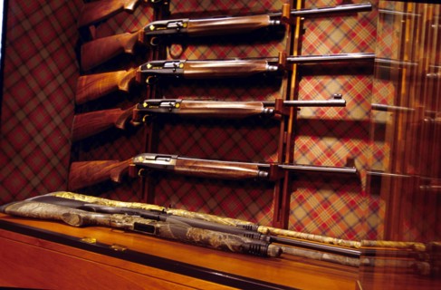 ITALIE. L'USINE D'ARMEMENT BERETTA, L'UNE DES PLUS CELEBRES DANS LA FABRICATION D'ARMES DE CHASSE