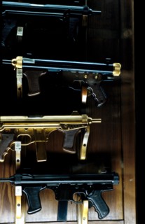 ITALIE. L'USINE D'ARMEMENT BERETTA, L'UNE DES PLUS CELEBRES DANS LA FABRICATION D'ARMES DE CHASSE