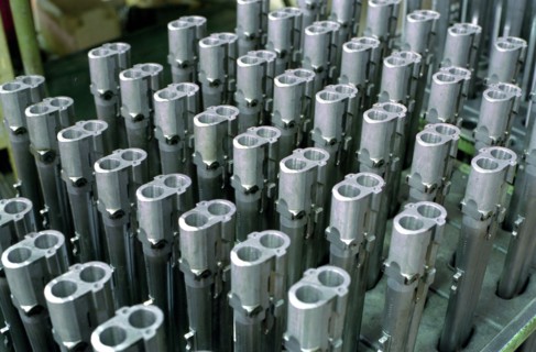 ITALIE. L'USINE D'ARMEMENT BERETTA, L'UNE DES PLUS CELEBRES DANS LA FABRICATION D'ARMES DE CHASSE