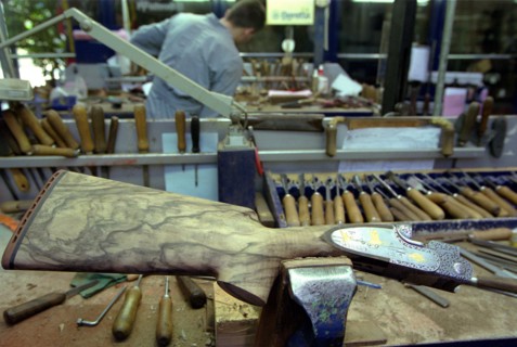 ITALIE. L'USINE D'ARMEMENT BERETTA A VAL TROMPIA, L'UNE DES PLUS CELEBRES DANS LA FABRICATION