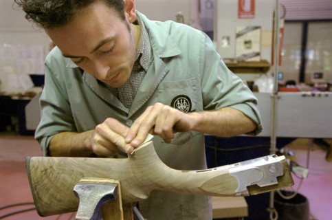 ITALIE. L'USINE D'ARMEMENT BERETTA A VAL TROMPIA, L'UNE DES PLUS CELEBRES DANS LA FABRICATION