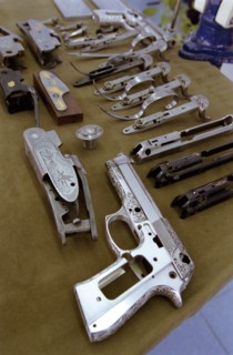 ITALIE. L'USINE D'ARMEMENT BERETTA A VAL TROMPIA, L'UNE DES PLUS CELEBRES DANS LA FABRICATION