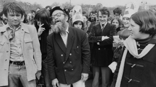 Manifestation anti-nucléaire sur le Champ de Mars, Paris, 1973