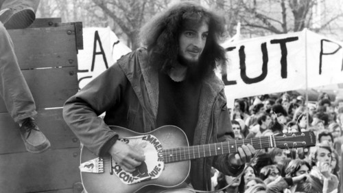Manifestation étudiante et lycéenne contre la loi Debré, Paris, 1973