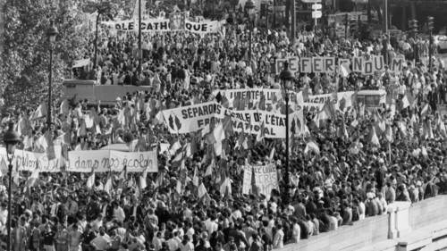 Manifestation du Front National en faveur de l'école libre, Paris, 1984