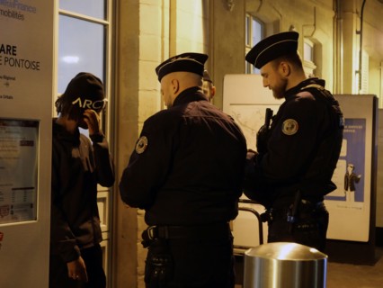 Police checkpoint in Pontoise