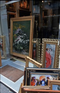 Marche Aux Puces De Saint-Ouen
