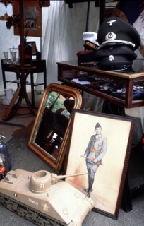 Marche Aux Puces De Saint-Ouen