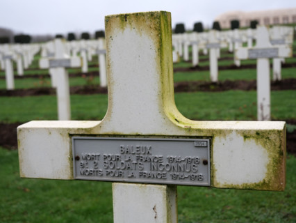 FRANCE-PREMIERE GUERRE MONDIALE-NECROPOLE